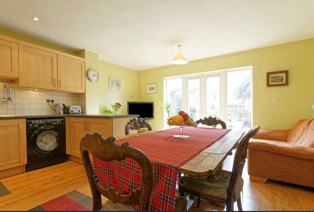 לונדון Lynbrook Grove Guesthouse מראה חיצוני תמונה